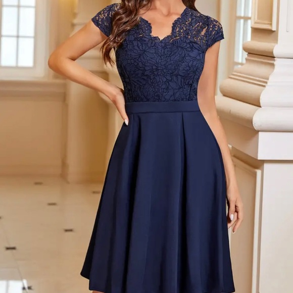 V-neck Contrast Lace A-Line Dress - Picture 2 of 3